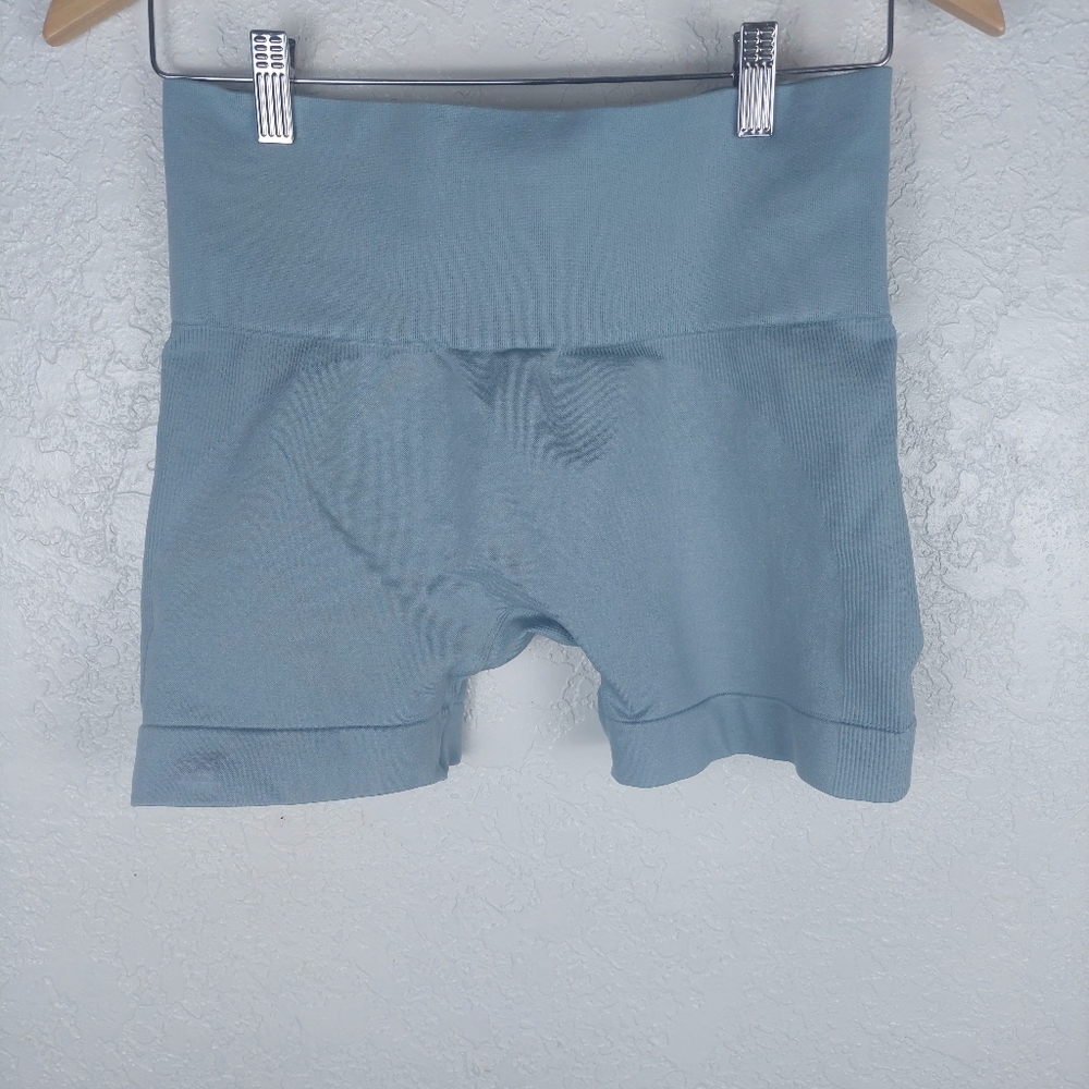 SET Active High Waisted Biker Short Size XL